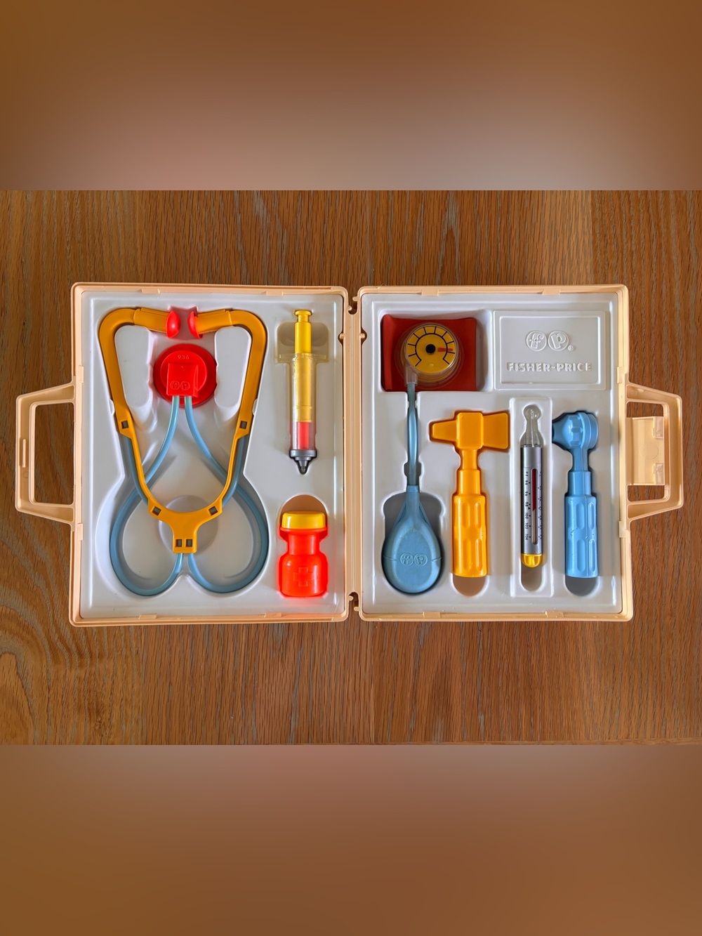 Vintage 1977 Fisher-Price Medical Kit #936 🩺💉
